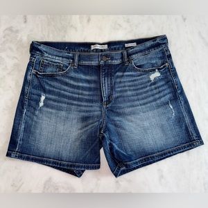 Banana Republic Premium Denim Roll-Up Jean Short. Women's Size 32. Medium Wash.
